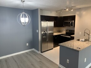 Building Photo - 6908F Mary Caroline Cir