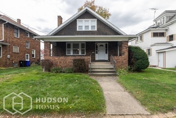 Primary Photo - 1104 Indiana Ave