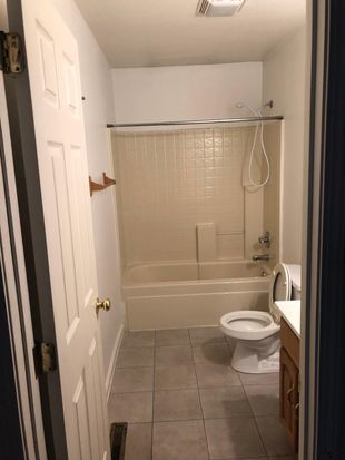 Bath - 305 W Douglas Ave
