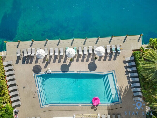 Foto del edificio - 2602 E Hallandale Beach Blvd