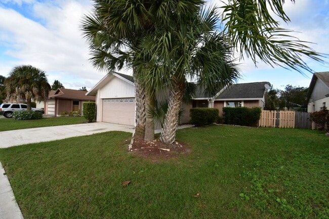 Photo - Fantastic location! House