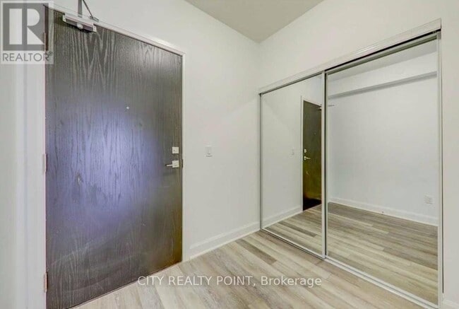 Building Photo - 50 Lakebreeze Dr