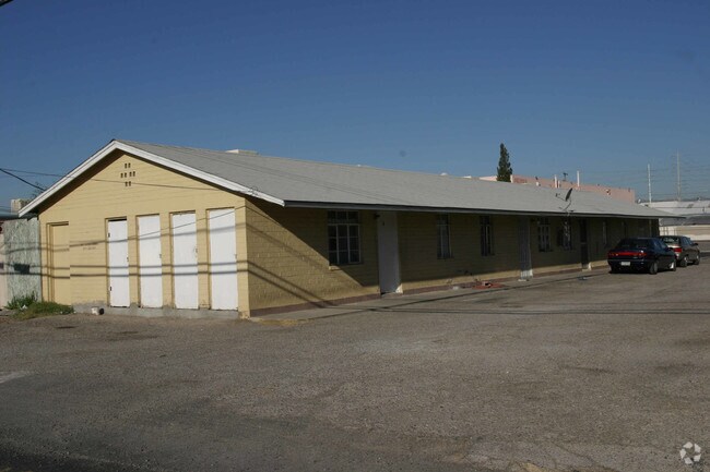 Building Photo - 1121 S Casino Center Blvd