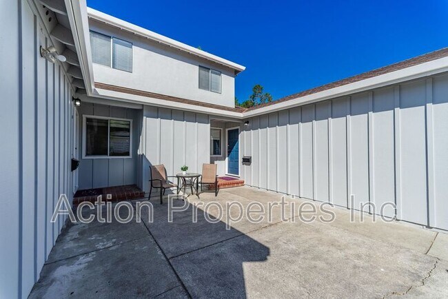 Building Photo - 3320 Shasta Dr