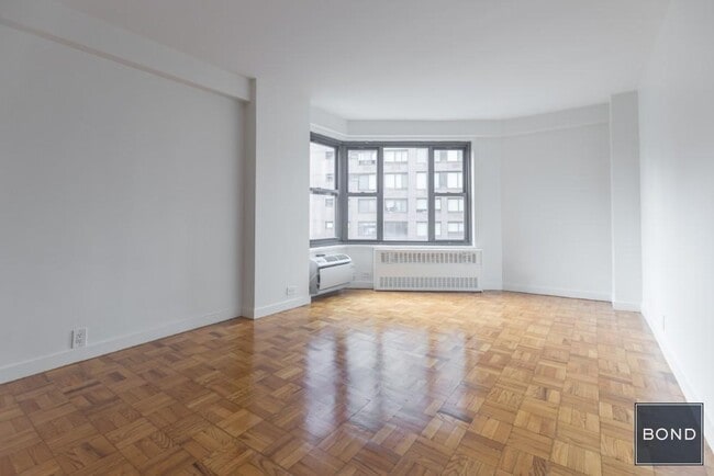 Building Photo - 145 Fourth Avenue