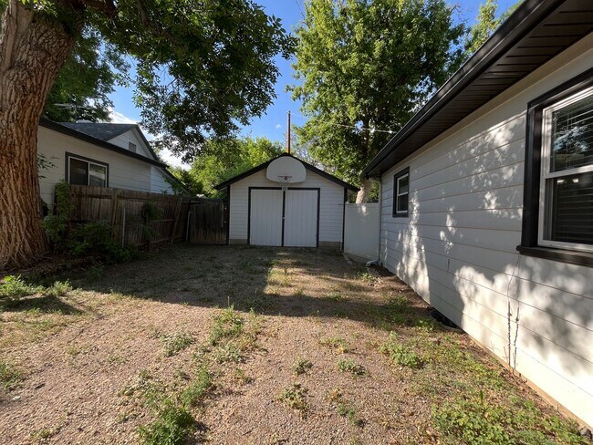 Foto del edificio - Charming Old Town Longmont Home with Big B...