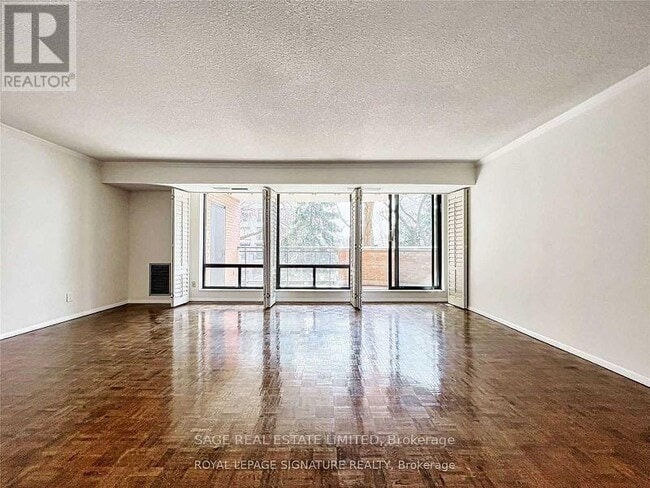 Photo du bâtiment - 260-260 Heath St W
