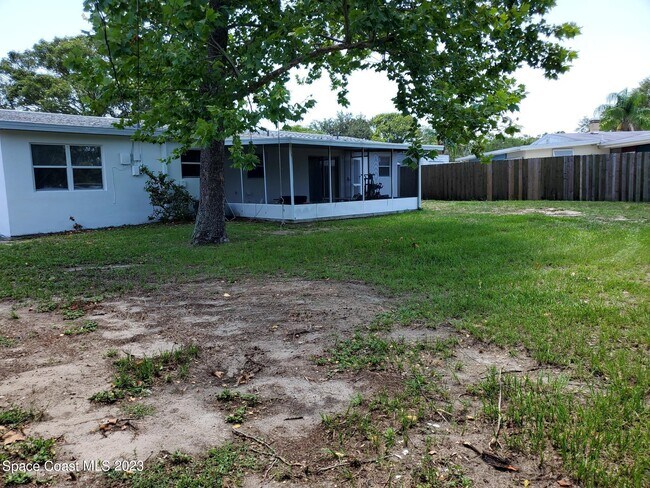 Building Photo - 1380 Overlook Terrace