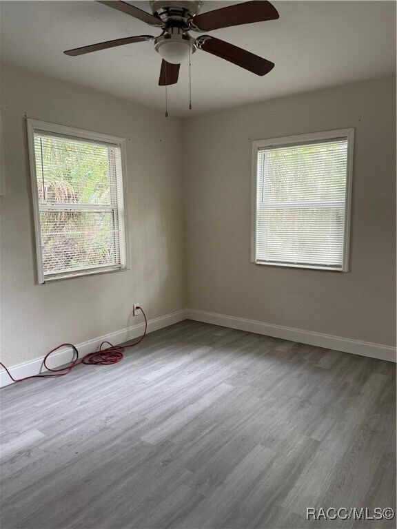 Foto del edificio - 522 NE Crystal St