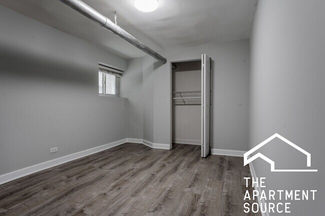 Foto del edificio - 5043 N Damen Ave