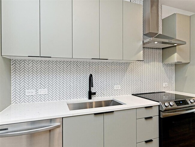 Foto del edificio - 2500 Longview St