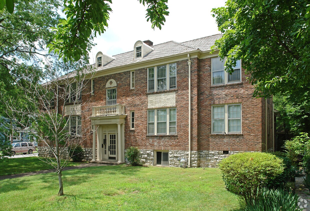 Primary Photo - 2713 Belmont Blvd