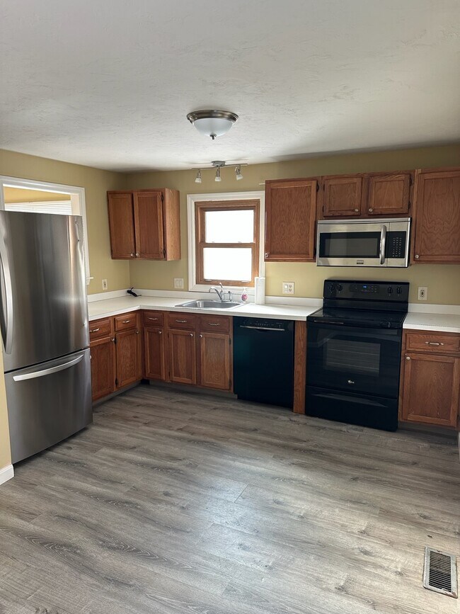 Foto del edificio - 16 Ledgecrest Dr