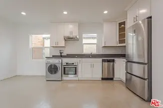 Building Photo - 2116 W 93rd St