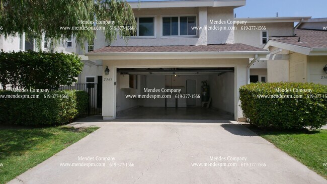 Foto del edificio - Beautiful 4 bed / 2 bath Townhome in the P...