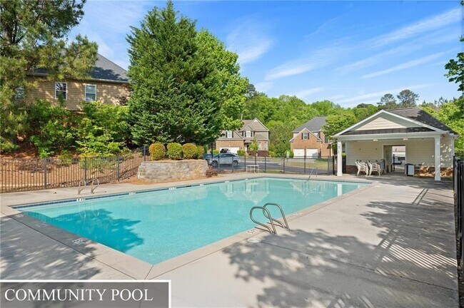 Building Photo - 465 Roland Manor Dr