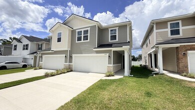 Building Photo - 6039 Oracle Ct