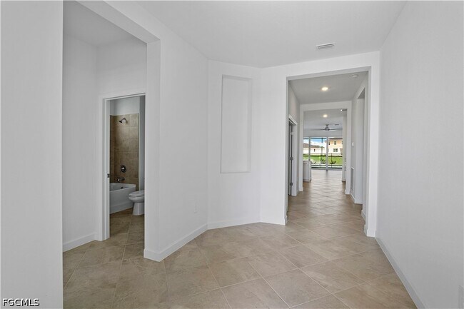Building Photo - 15078 White Pearl Rd