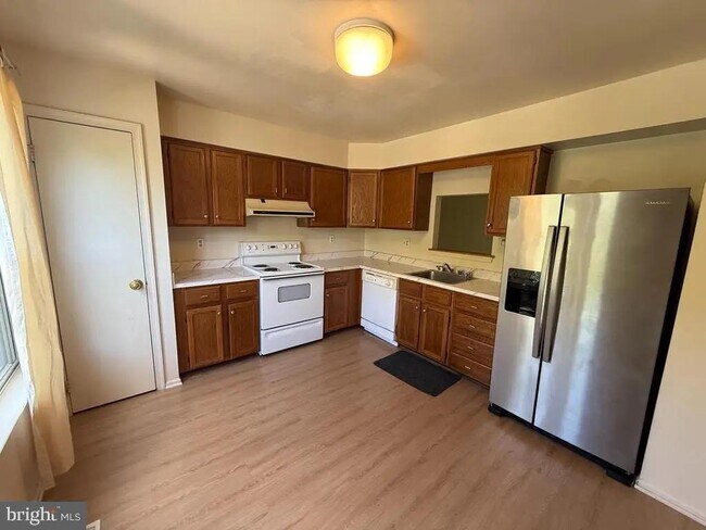 Foto del edificio - 4711 Leyden Way