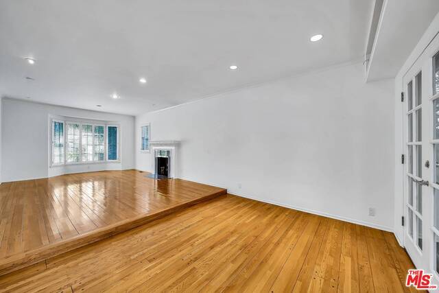 Foto del edificio - 324 S Linden Dr