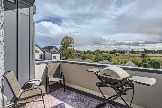 Foto del edificio - 1277 Yates St