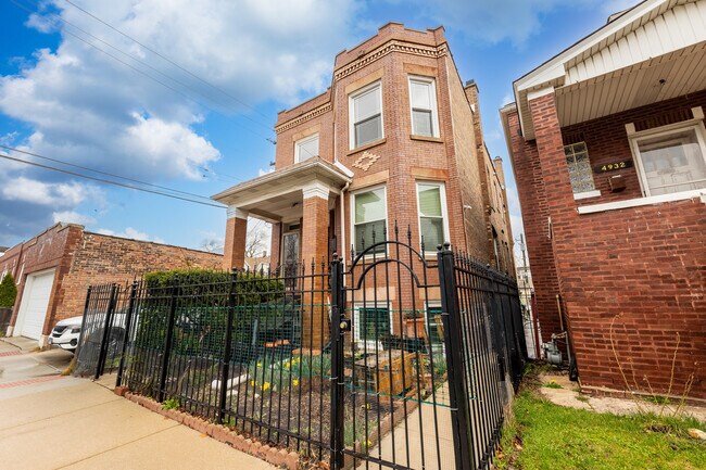 Building Photo - 4934 W 24th St