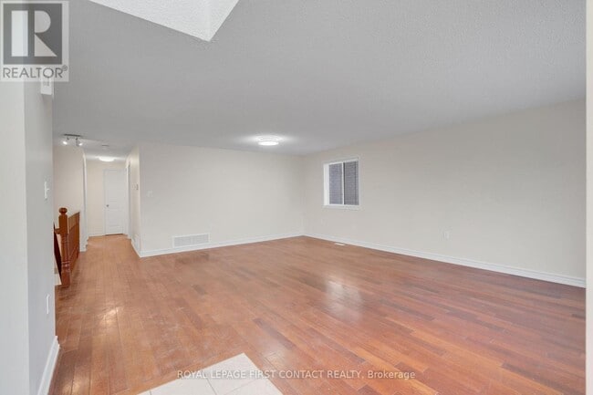 Building Photo - 16 Waddington Crescent