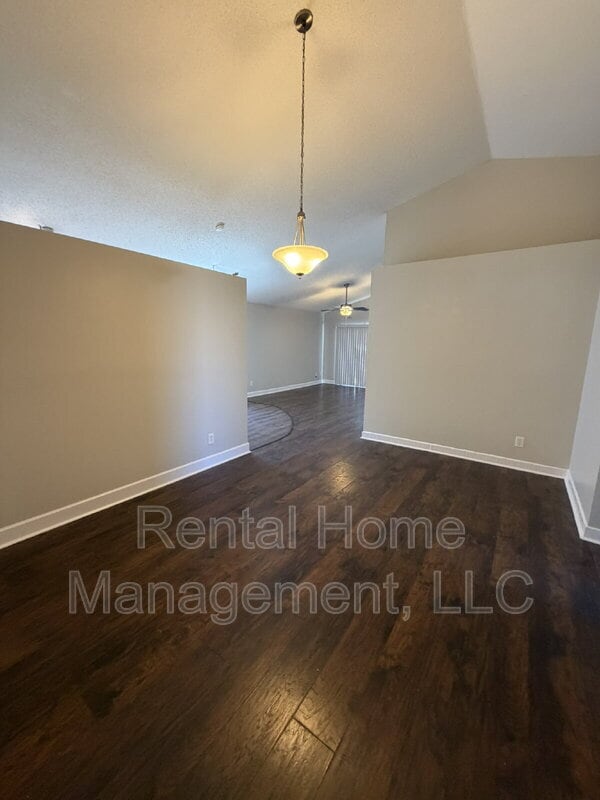 Foto del edificio - 2700 Birmingham Blvd