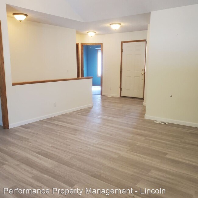 Building Photo - 4 br, 3 bath House - 7711 S 21st St.