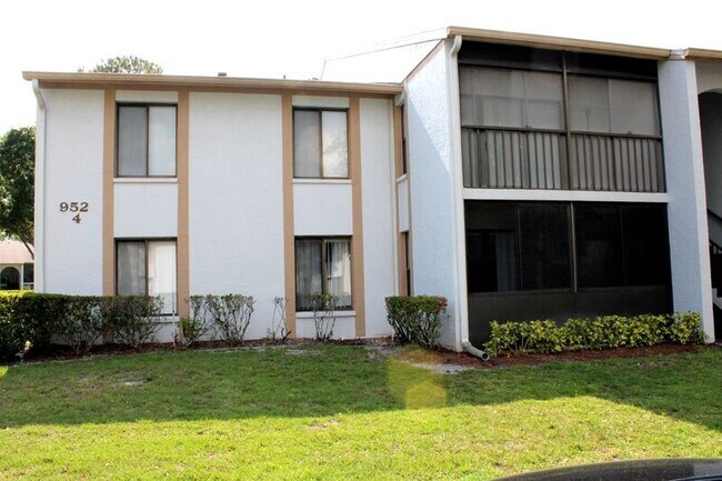 Foto del edificio - 952 Courtyard Ln