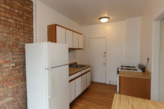 Building Photo - 3527 N Sheffield Ave