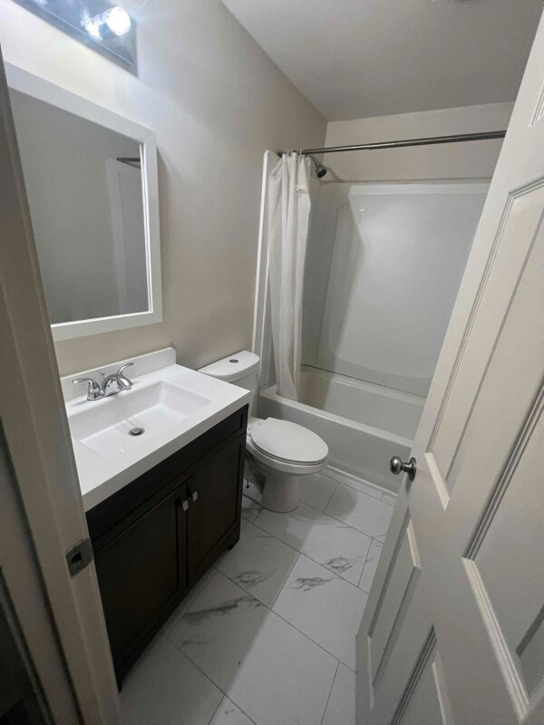 Foto del edificio - 3908 Brookmont Dr
