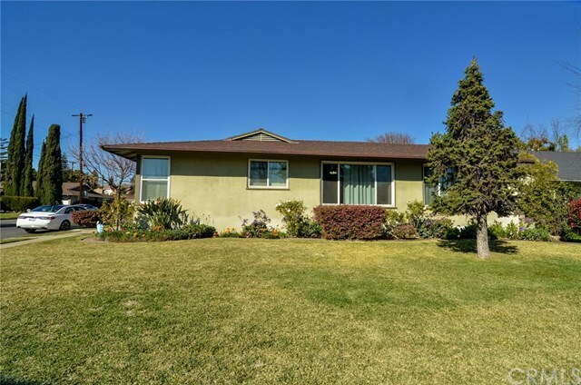 Building Photo - 500 N San Marino Ave