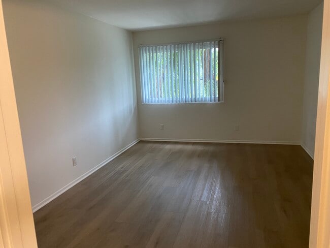 Building Photo - 8063 Redlands St