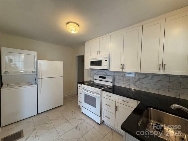 Foto del edificio - 730 E Iredell Ave