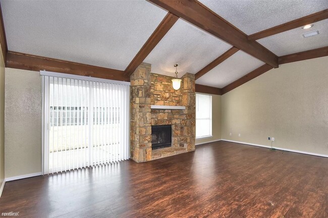 Building Photo - 3 br, 2 bath House - 11447 S Douglas Ave