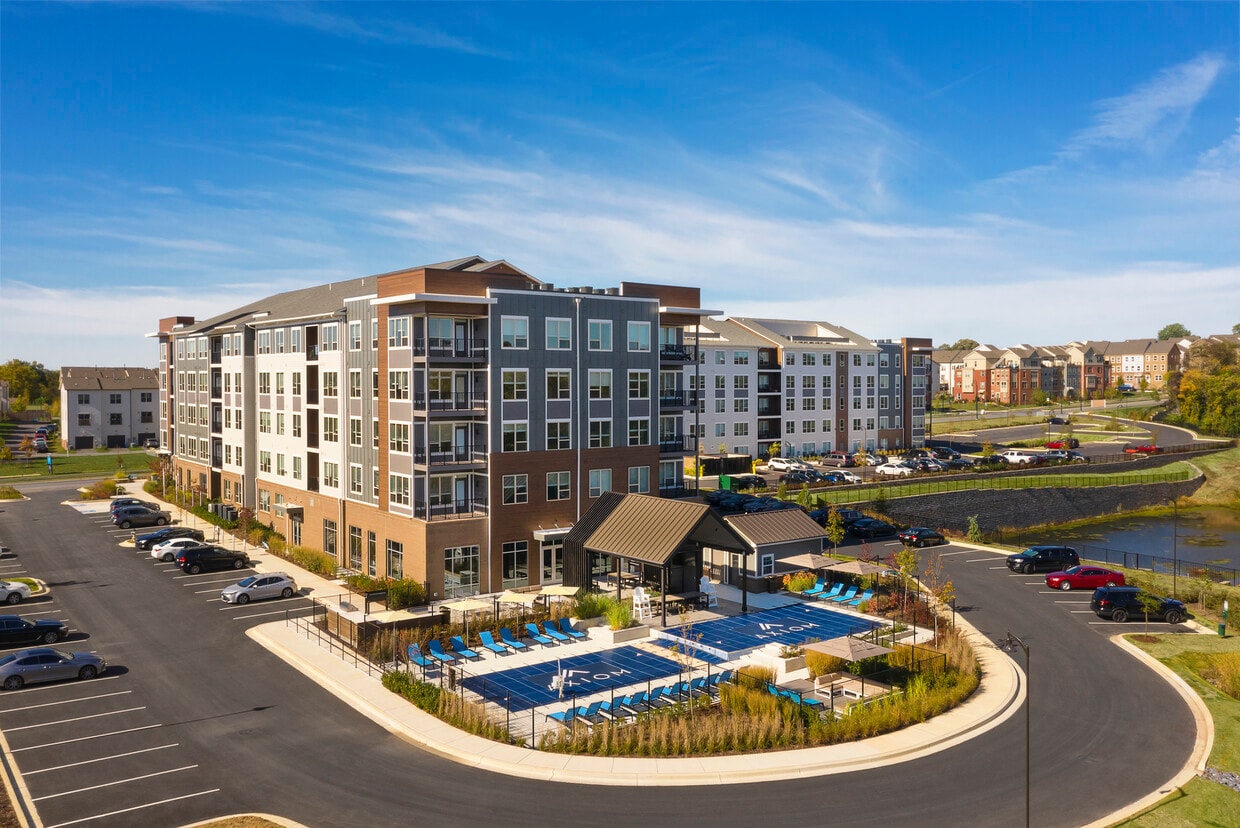 Primary Photo - Axiom Cabin Branch