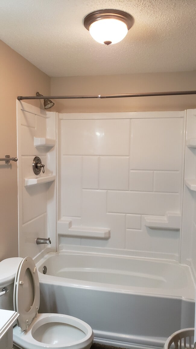 baño - 2193 Butler Bridge Rd
