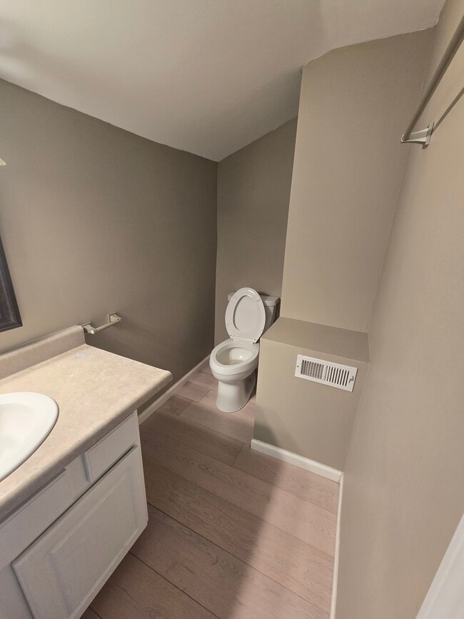 Building Photo - 311 Fountain St