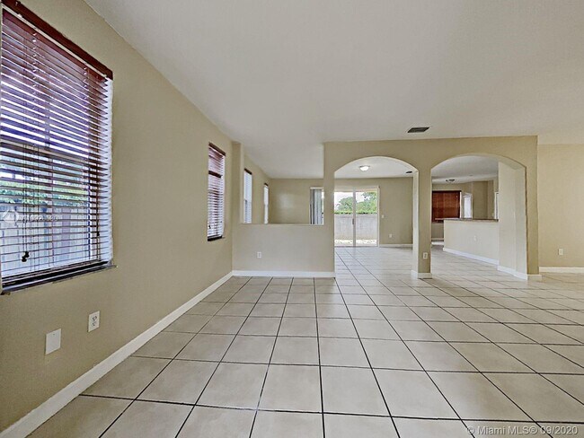 Foto del edificio - 15514 SW 41st Ter