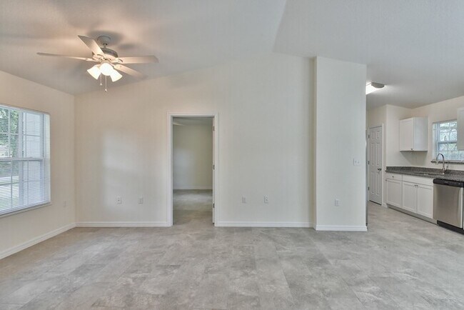 Foto del edificio - 6136 NW 47 Pl