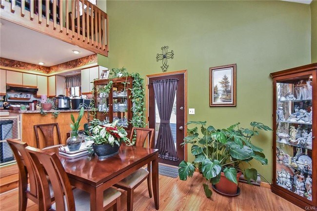 Foto del edificio - 2147 Rose Ln