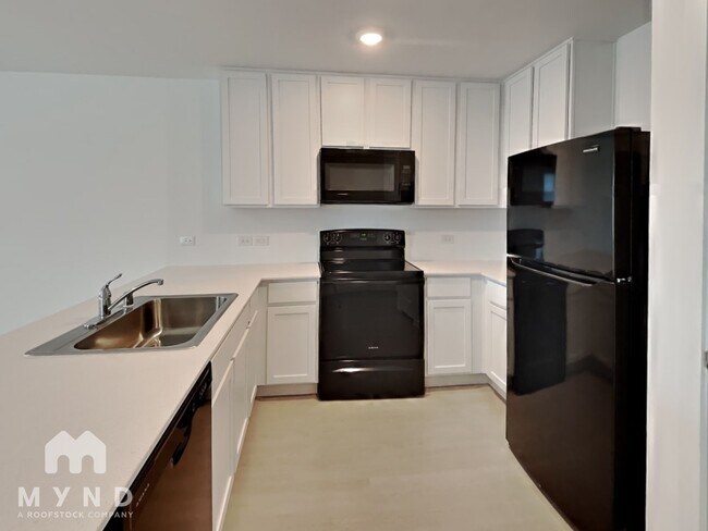Foto del edificio - 233 Poplar Pl