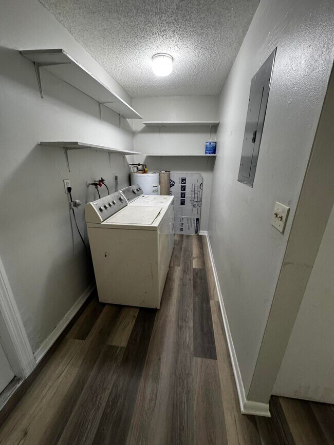 Foto del edificio - 4510 Parker Ave