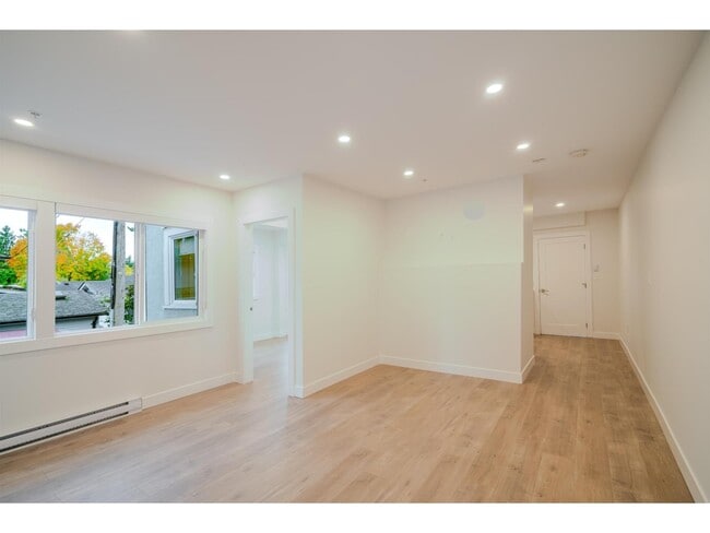 Building Photo - 12317 Beecher St