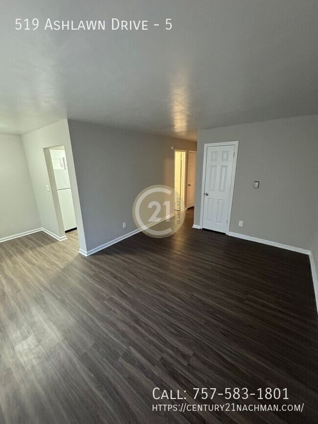 Foto del edificio - 519 Ashlawn Dr