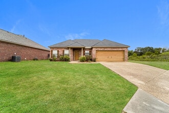 Building Photo - 535 Kate Lofton Dr