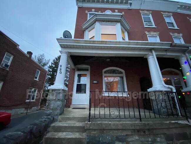 Foto del edificio - 220 Ruby St