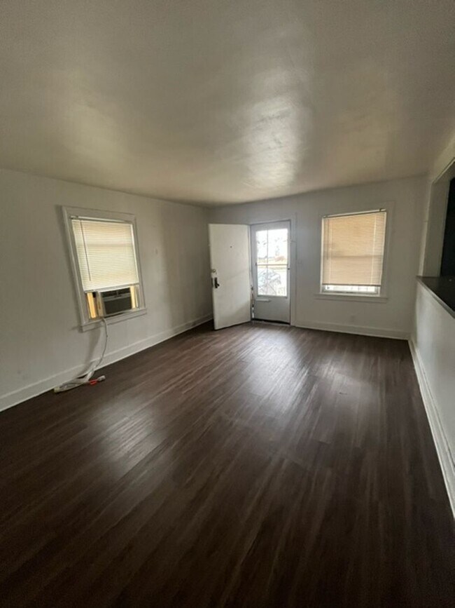 Foto del edificio - Cozy 2 Bedroom Home with Scenic Views, Ste...