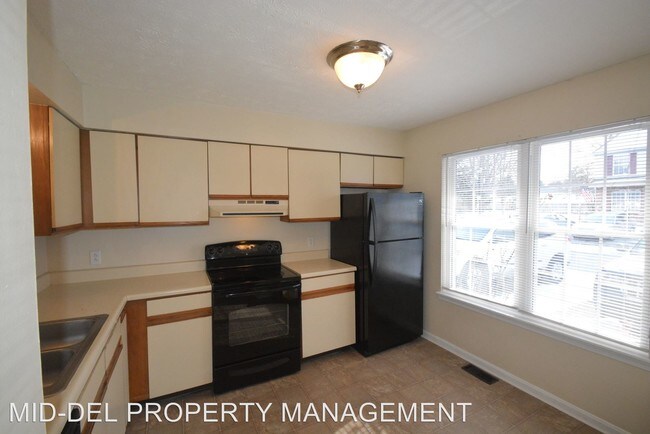 Building Photo - 29 Perpen Ct E